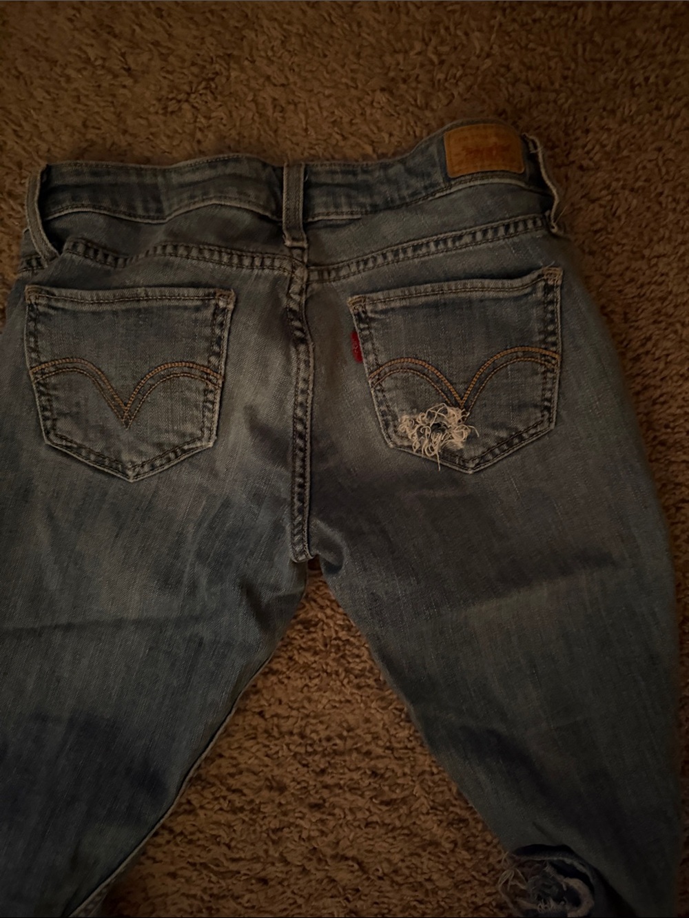 Levi’s - Picture 2 of 3